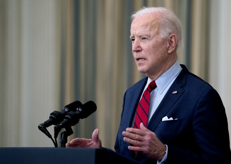 Biden potvrdio nepokolebljivu podršku Ukrajini