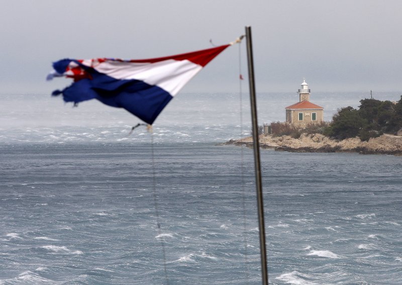 Hrvatska jedina uz Ukrajinu ostaje u recesiji