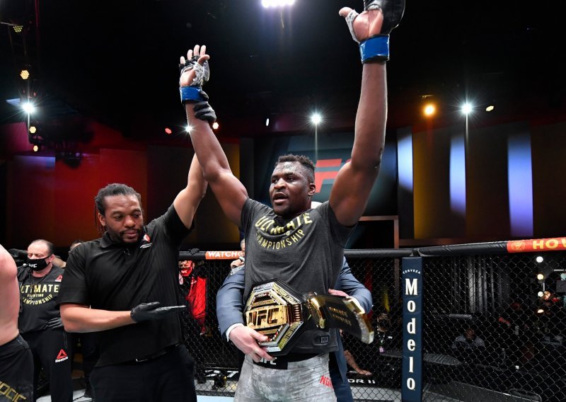 Francis Ngannou progovorio o potezu iz borbe sa Stipom Miočićem koji mu mnogi zamjeraju, a stao je i u obranu suca koji se našao na meti kritika