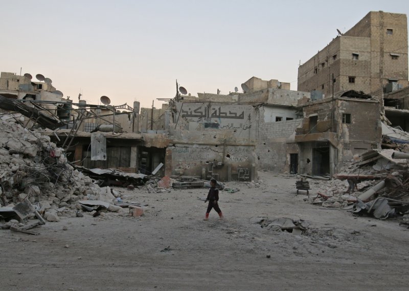 Rusija i Sirija prestale bombardirati Alep