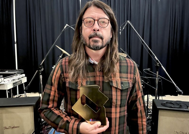 Dave Grohl snimio dokumentarac posvećen vremenima na turnejama