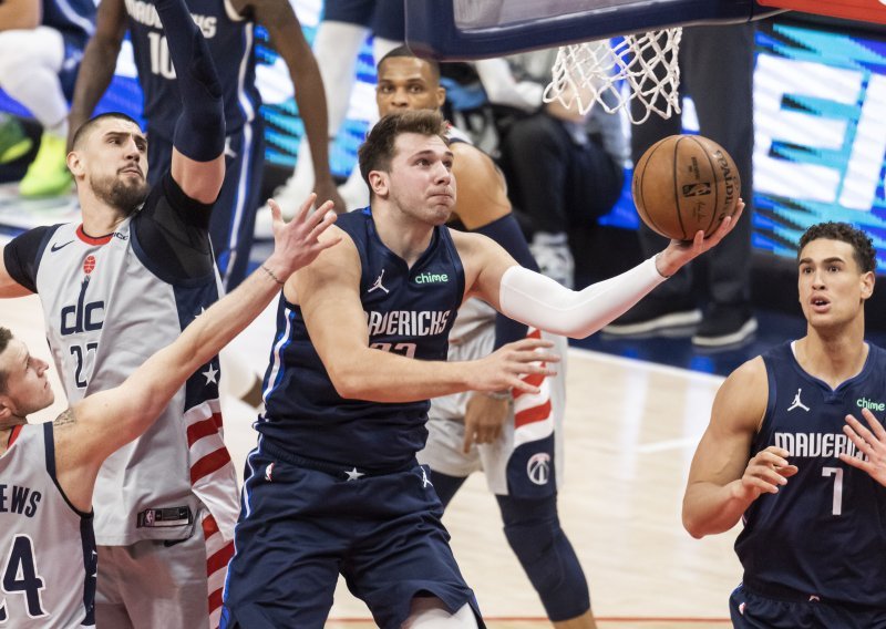 Luka Dončić stigao do nevjerojatnog ostvarenja, a kojeg su u povijesti NBA lige napravila još samo tri igrača; odličan bio i Bojan Bogdanović