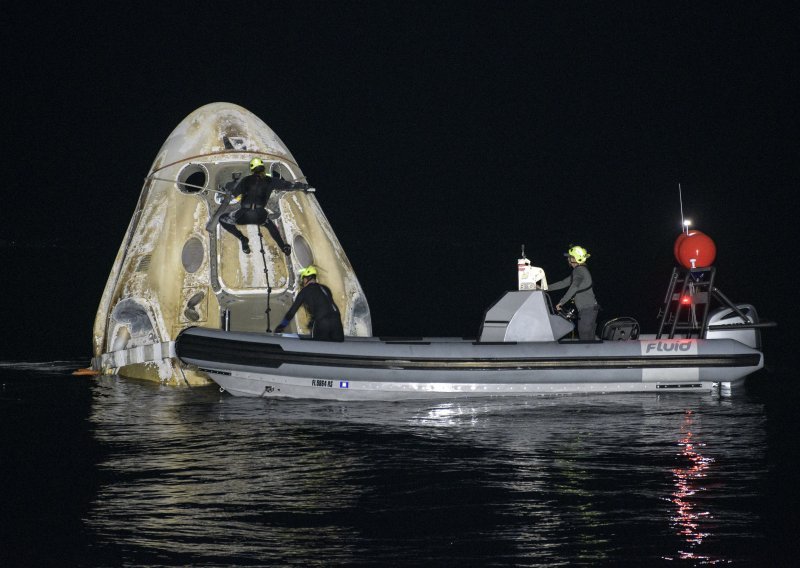 Prvi puta se redovna misija s Međunarodne svemirske postaje vratila kapsulom SpaceX Crew Dragon