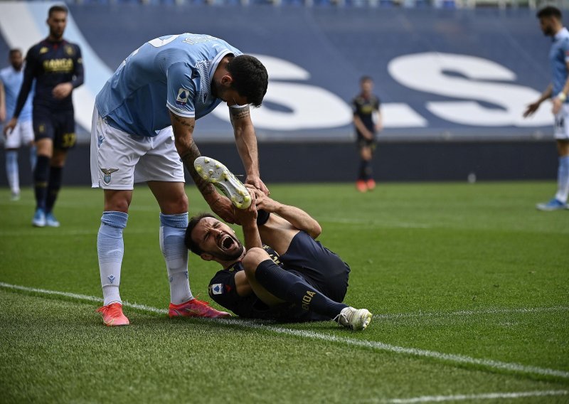 Lazio vodio 4:1, pa strahovao za pobjedu protiv Genoe; Milan Badelj svoju odličnu igru okrunio asistencijom i izborenim penalom