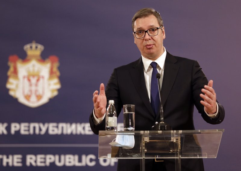 Vučić: Licemjeri su svi koji se protive promjenama granica u regiji