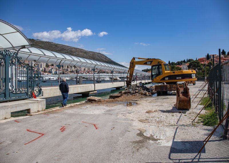 Zabranjeni radovi na Lapadskoj obali u Dubrovniku vrijedni pedesetak milijuna kuna