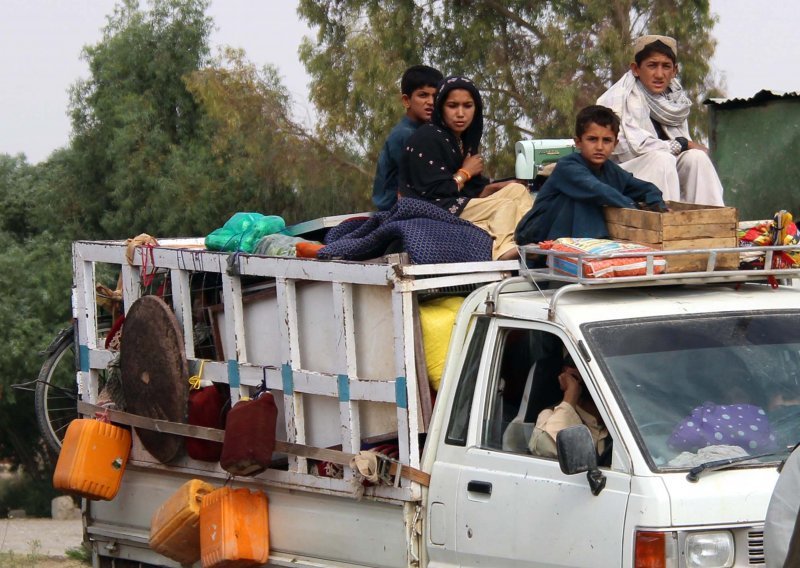 U Afganistanu 13 žrtava minobacačkog napada na svatove i bombe na cesti