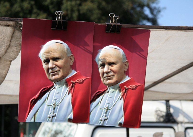 Atentat na Trgu svetog Petra: Prije 40 godina Ali Agca pucao je na Ivana Pavla II.
