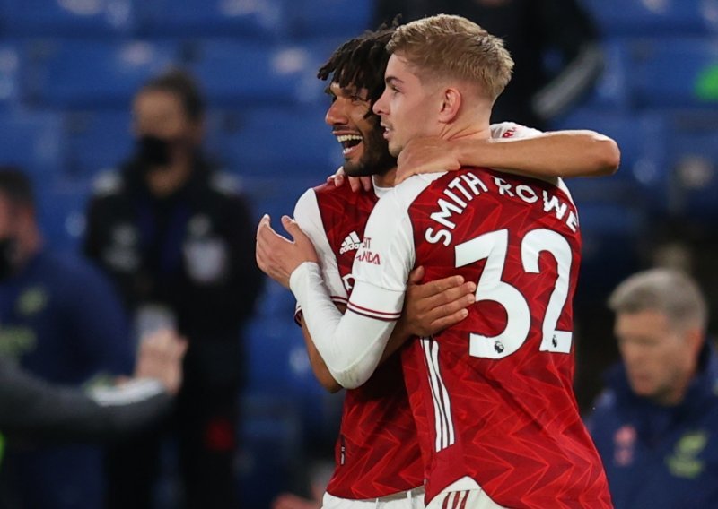 Arsenal šokirao Chelsea; Topnici slavili na gostovanju na Stamford Bridgeu golom 20-godišnjeg talenta i ostali u borbi za Europsku ligu