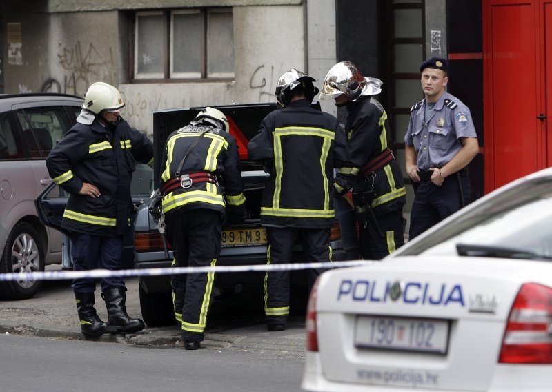 Žena upala u bunar, spasili je vatrogasci