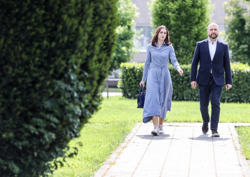 Skupa utrka za županije: Postojeći župani ulažu enorman novac da ostanu u foteljama, no ni izazivači nisu pretjerano štedljivi. Najviše je potrošio Zmajlović, a ostali?