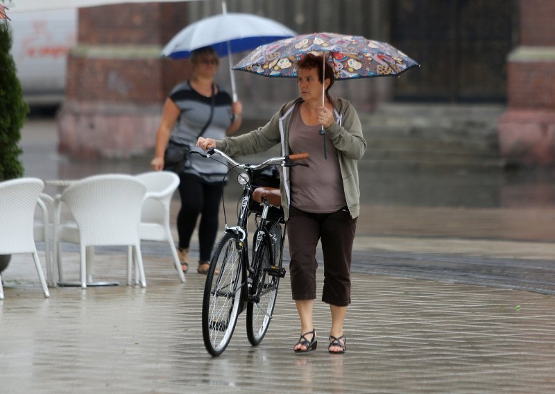 Uz pretežno sunčano i temperature do 30 stupnjeva, ipak pripazite - opet su mogući pljuskovi i grmljavina, evo i gdje