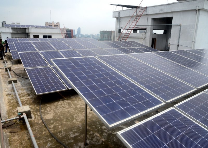 Solarni paneli ubuduće i na višestambenim zgradama u Hrvatskoj; struja će se moći pohraniti