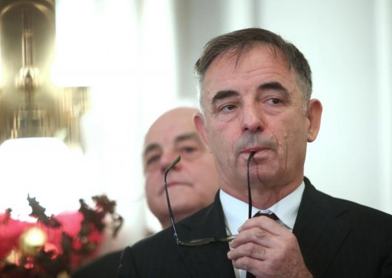 Pupovac potvrdio da manjinski zastupnici pregovaraju s Karamarkom