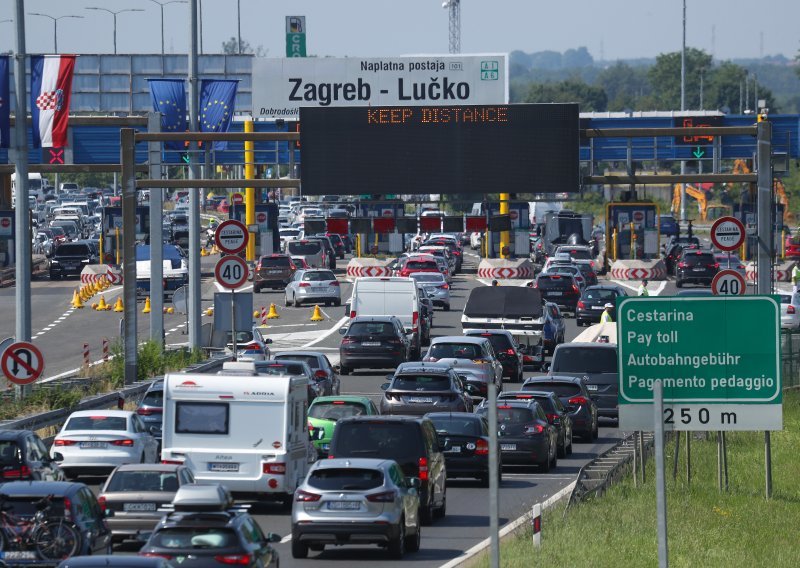 Proteklog vikenda 29 posto više vozila i 36 veća zarada na hrvatskim autocestama