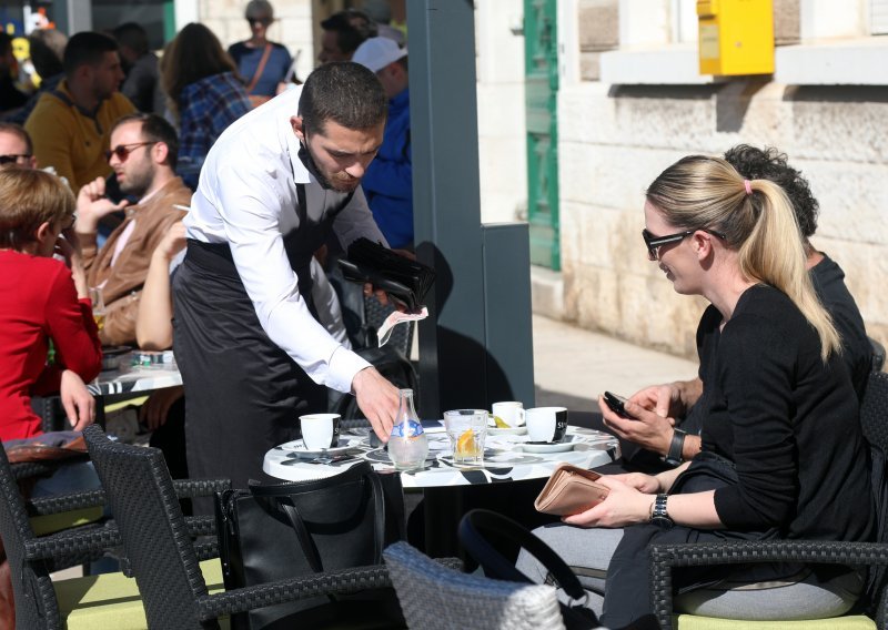 Hotelima nedostaje 5.000, a ugostiteljima čak 10.000 radnika