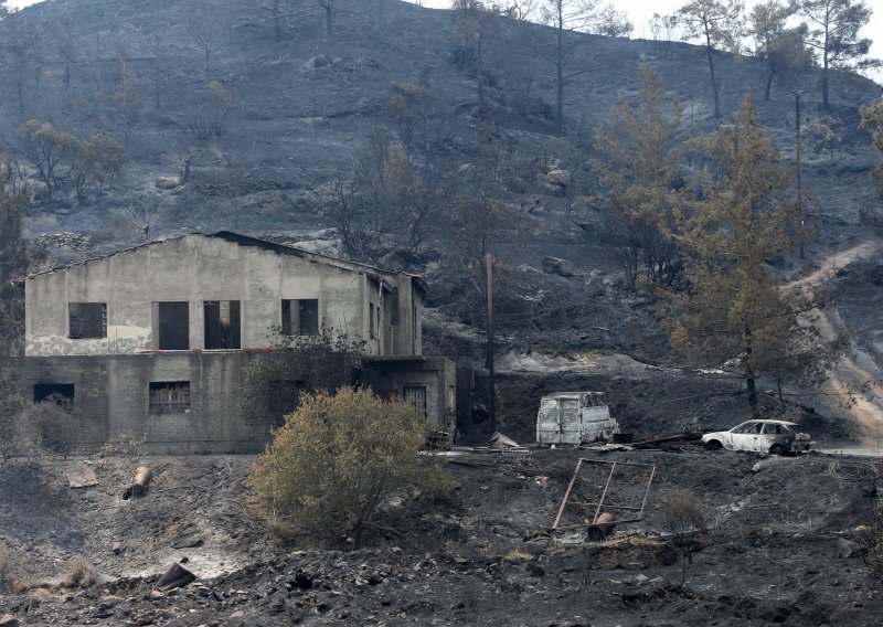 Najveći požar na Cipru pod kontrolom