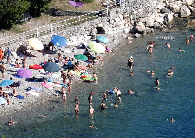 I danas sunčano i vruće, temperature opet idu preko 30 stupnjeva