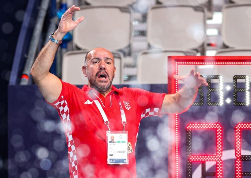 Nakon šokantnog poraza hrvatskih vaterpolista, koji su ostali bez polufinala i borbe za medalje, izbornik Tucak rekao je istinu te ono o čemu svi šute: To apsolutno nema nikakvog smisla!