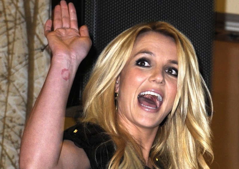 Otac Britney Spears ne odustaje od skrbništva: 'Nedavno smo raspravljali o tome treba li je smjestiti u psihijatrijsku ustanovu'
