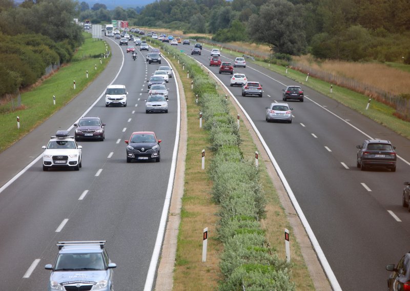 Oprez: Dvije nesreće na autocestama A1 i A3 usporavaju promet