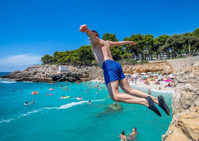 Turizam još održiv, treba zaustaviti 'bujanje' privatnih apartmana i ogromnih hotelskih resorta