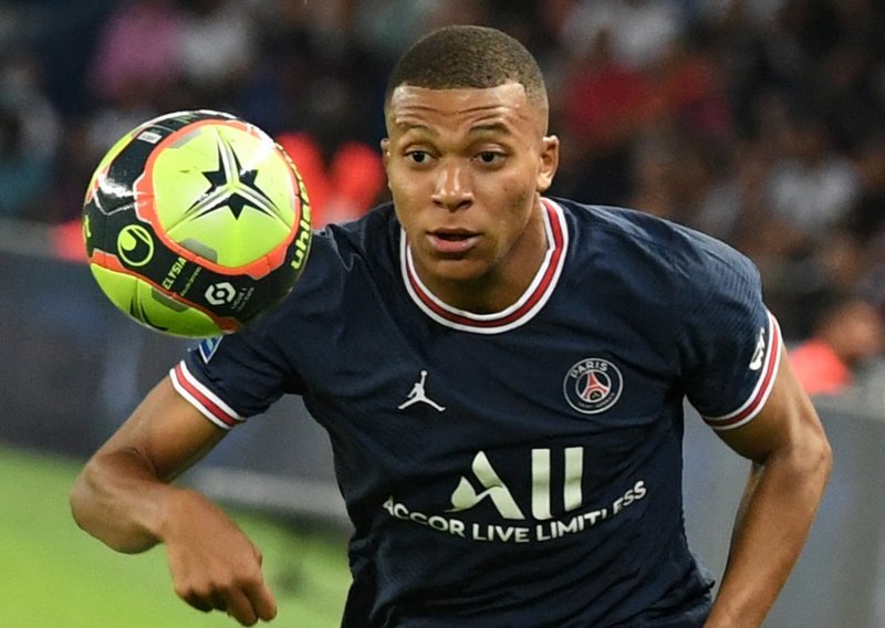 Sportski direktor uvjeren da će Mbappe ipak produžiti ugovor s PSG-om pa oštro poručio: Evo zašto nismo sretni s ponašanjem Real Madrida, ali...