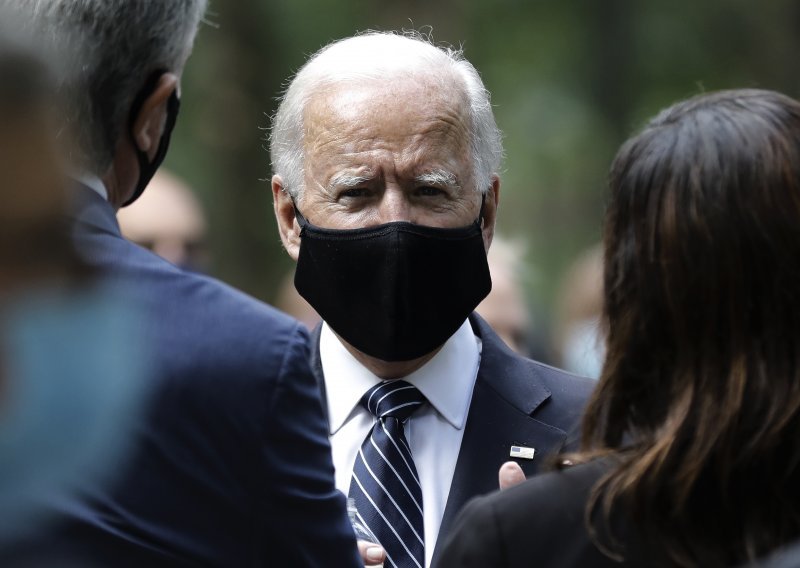 Biden će zatražiti od svih saveznih djelatnika da budu cijepljeni