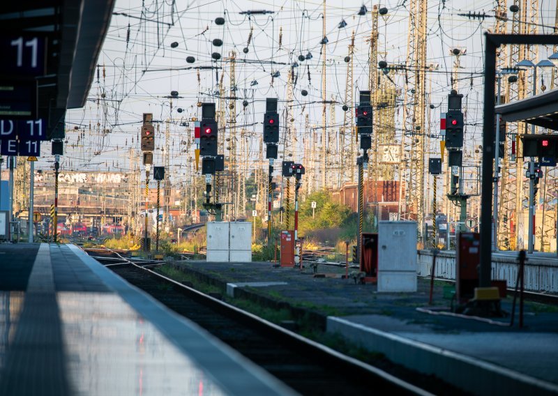 HGK: Od 5,5 milijardi kuna za modernizaciju prometnog sektora, 40 posto željeznici