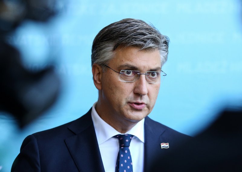 Premijer Plenković na Tjednu kajkavske kulture, manifestaciji koja evocira hrvatsku baštinu, kulturu i identitet