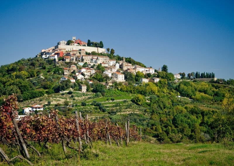 Kaštelir-Labinci, Motovun i Veliko Trojstvo hrvatski su kandidati za nagradu Najbolja turistička sela na svijetu