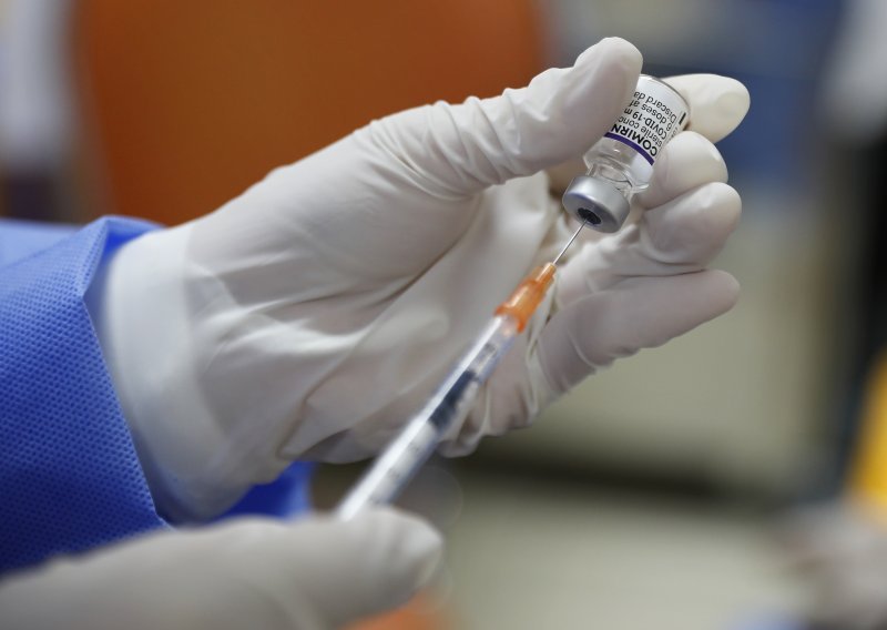 EMA: Booster doza drugog cjepiva mogla bi biti učinkovitija