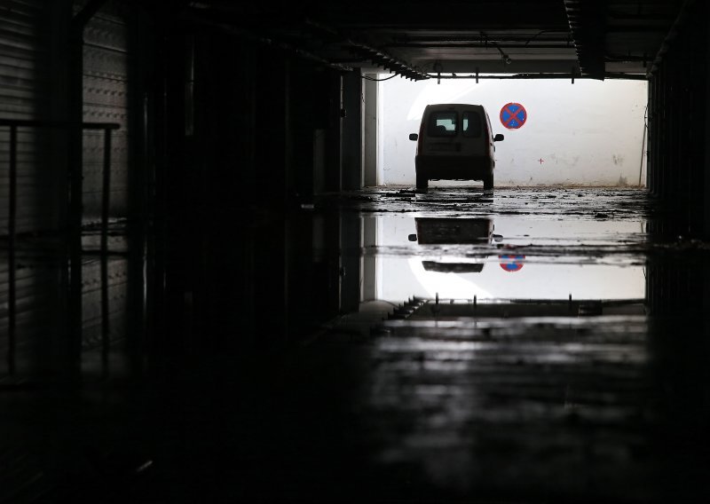 Gradski ured javio se ženi koja godinama živi u mračnoj garaži u Zagrebu, objasnili joj kako do gradskog stana