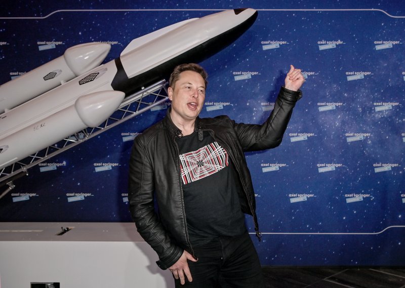 Musk opalio žestoku šamarčinu Kaliforniji, evo kamo seli sjedište Tesle