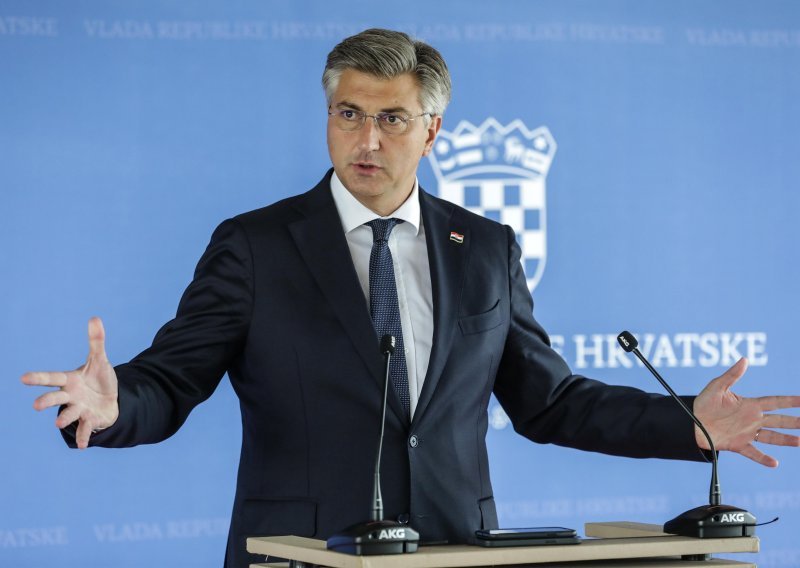 Plenković: Sanadera mi prišiti neće nitko! Da meni drži lekcije tiranin i despot koji izbacuje zastupnike kroz prozor - no way!