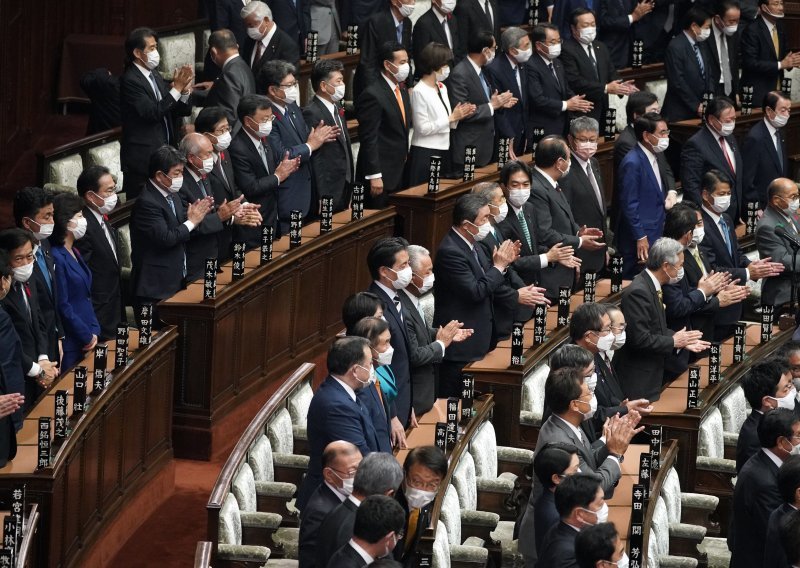 Otvorena birališta u Japanu, ne očekuje se promjena vlasti