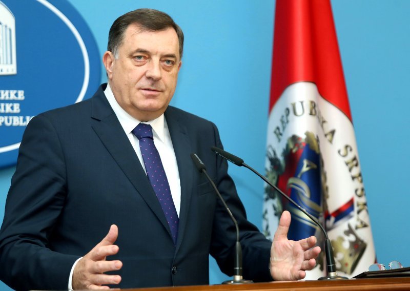 Dodik ne odustaje i planira preuzeti vojsku, pravosuđe i carine