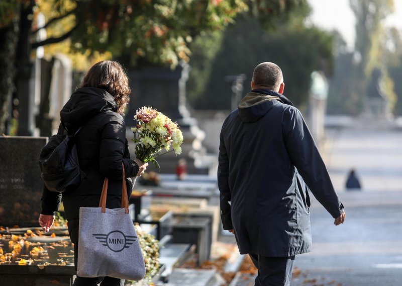 Pojačane kontrole po kafićima i šoping centrima, upozoreno 147 građana, HZJZ apelira: Nosite maske i na grobljima