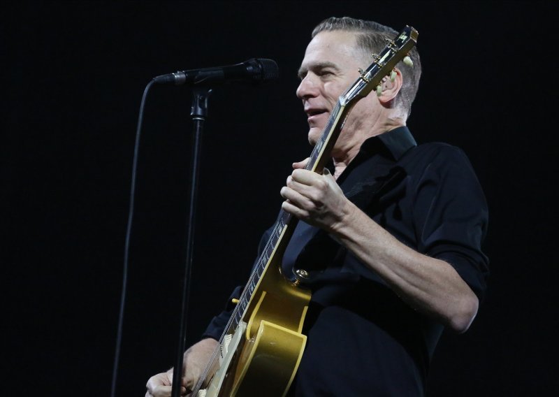 Bryan Adams je pozitivan na Covid-19 po drugi put u mjesec dana. Liječnik: kod nekih ljudi s oslabljenim imunitetom virus se može zadržati