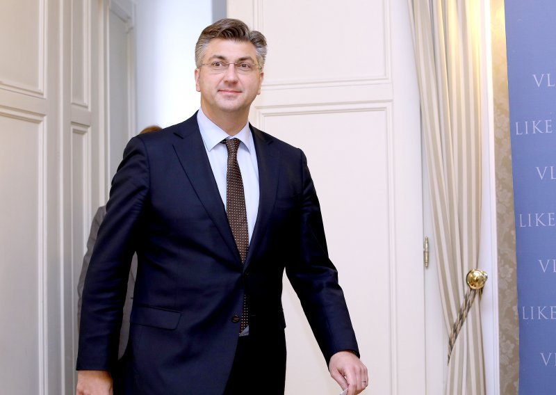 Plenković brani Vladu, hvali Most, a o Barišiću kaže: Napad ima drugu metu