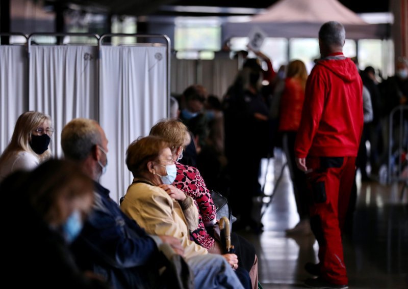 Naručeni, a ostali bez cjepiva u Spaladium areni u Splitu: Morali smo zatvoriti vrata jer je anesteziolog stigao iz dežurstva