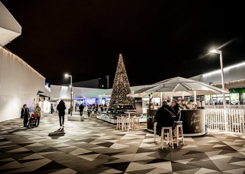 Doživite prvi Z Advent na otvorenom trgu centra