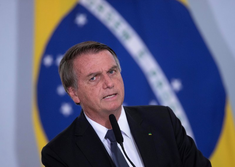 Bolsonaro zbog bolova u abdomenu završio u bolnici