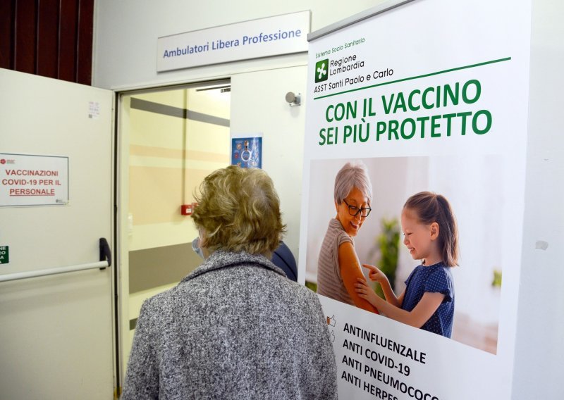Obvezno cijepljenje za starije od 50 godina u Italiji naljutilo krajnju desnicu