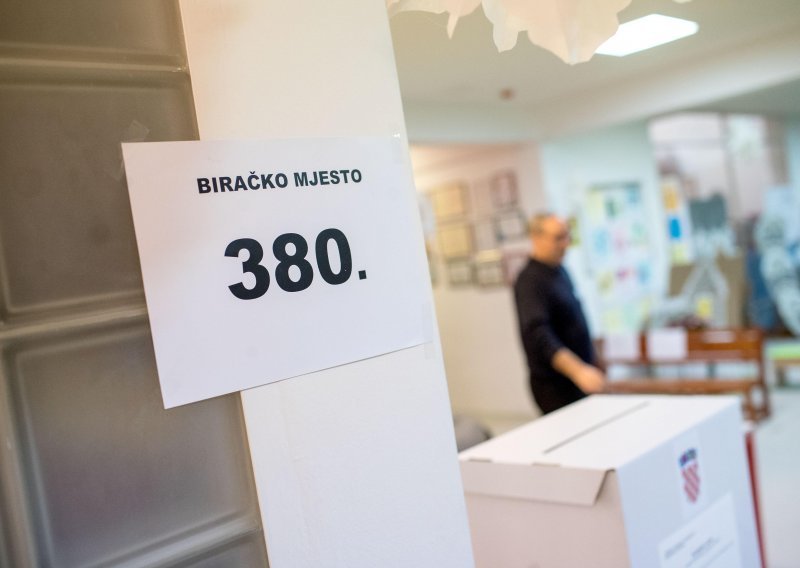 Pada povjerenje u političare; raste broj političkih stranka: U Hrvatskoj ih je sad 172; ima i 'povratnika'