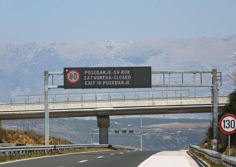 Upozorenje HAK-a: Zbog olujnih udara vjetra između Sv. Roka i Posedarja zatvorena A1