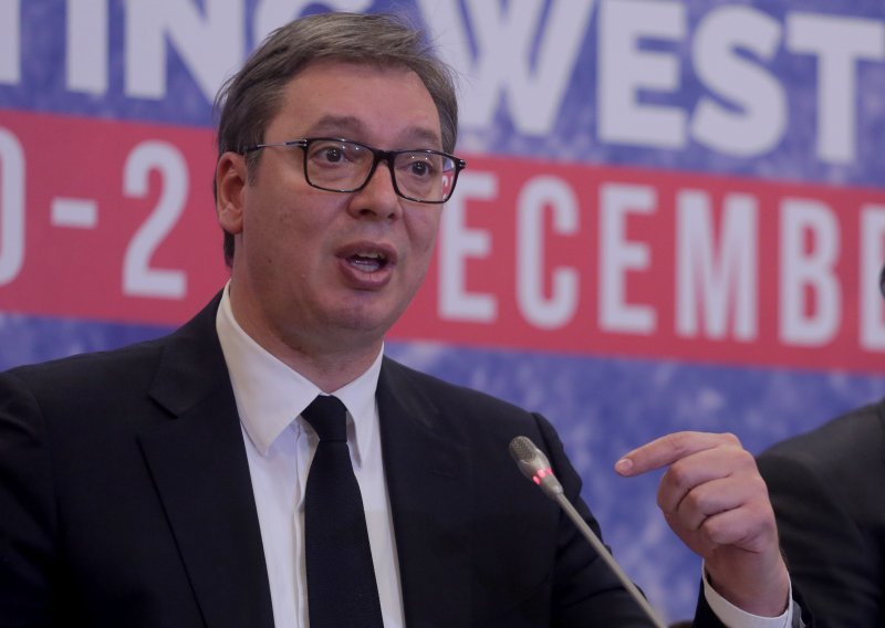 Vučić u Tirani: Otvoreni Balkan je velika ideja, granice će suštinski pasti mnogo prije nego što se mislilo