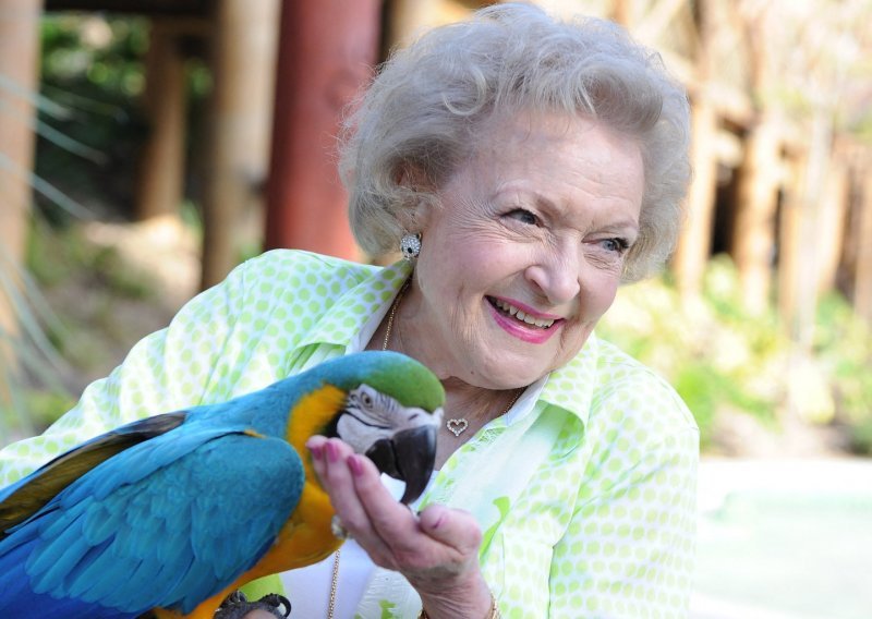 Preminula legendarna 'Zlatna djevojka' Betty White