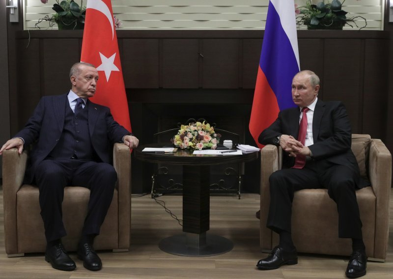 Putin i Erdogan razgovarali o ruskim zahtjevima prema NATO-u