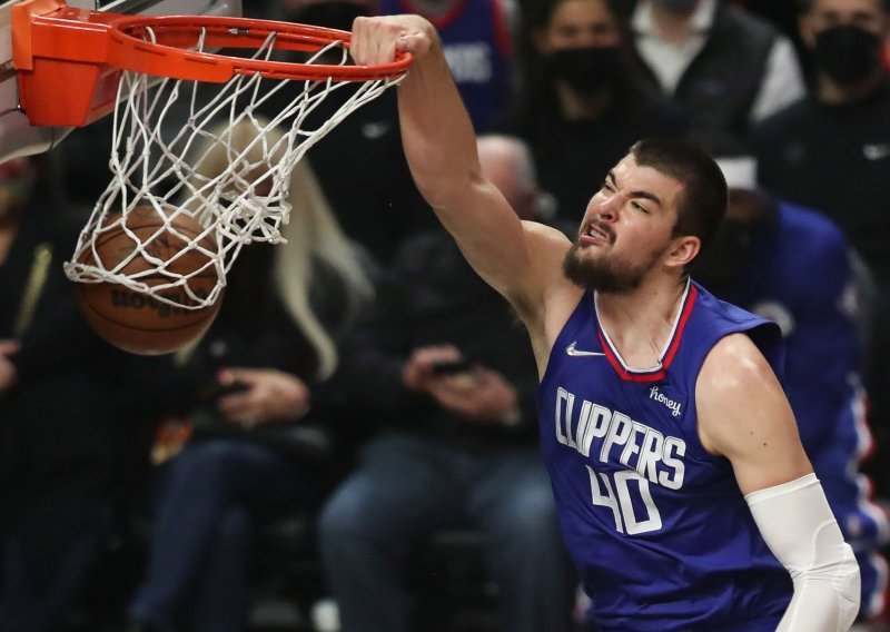 Ivica Zubac okončao 'prisilni odmor', Bojan Bogdanović još jednom ubacio više od 20 koševa